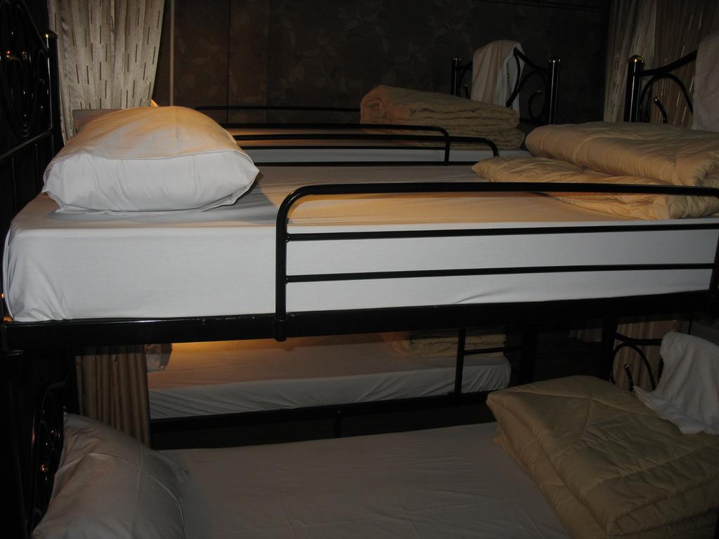 Gotum Hostel 1 Phuket الغرفة الصورة